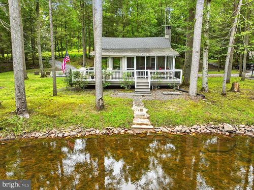1606 Hemlock Ln, DAUPHIN, PA, 17018-9391 | Card Image