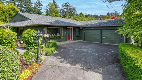 4119 Lark Rd, Saanich, BC, V8X4G4 | Card Image
