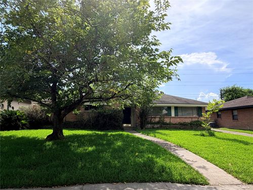 9130 Bassoon Dr, Houston, TX, 77025-3904 | Card Image