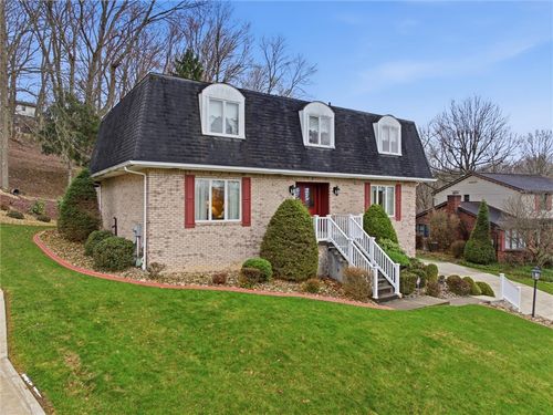 916 Burning Tree Dr, Elizabeth Twp, PA, 15135-2114 | Card Image