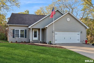 23 Valley View Drive, House other with 3 bedrooms, 2 bathrooms and null parking in Blue Grass IA | Image 2