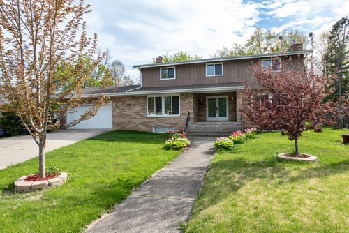818 Geddes Ct, Winthrop Harbor, IL, 60096-1551 | Card Image