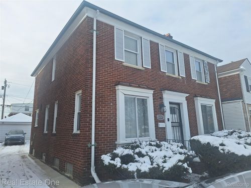 18285 Roselawn St, Detroit, MI, 48221-2114 | Card Image