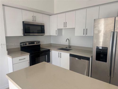 apt-401-930 Sw 129th Pl, Miami, FL, 33184-2195 | Card Image