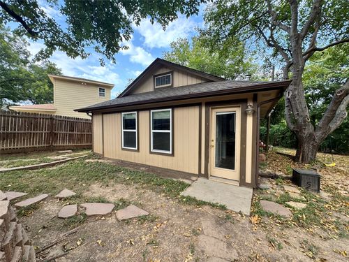 4225 Sue Ct, Lake Worth, TX, 76135-2351 | Card Image