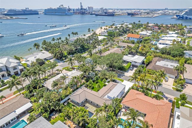 2008 Admirals Way, House other with 3 bedrooms, 3 bathrooms and null parking in Fort Lauderdale FL | Image 6