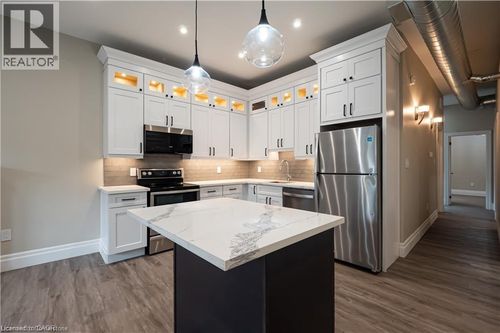 1-145 Wellington St N, Hamilton, ON, L8R1N4 | Card Image