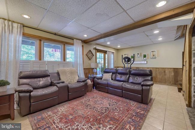 402 Swamp Rd, House other with 3 bedrooms, 2 bathrooms and null parking in MORGANTOWN PA | Image 24