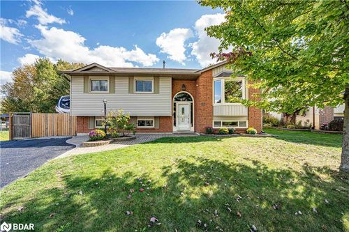 52 Roth St, Angus, ON, L3W1B2 | Card Image