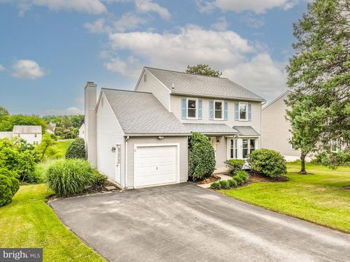 557 Summercroft Dr, EXTON, PA, 19341-3049 | Card Image
