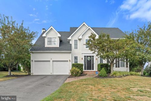 7 Spyglass Rd, SKILLMAN, NJ, 08558-2233 | Card Image