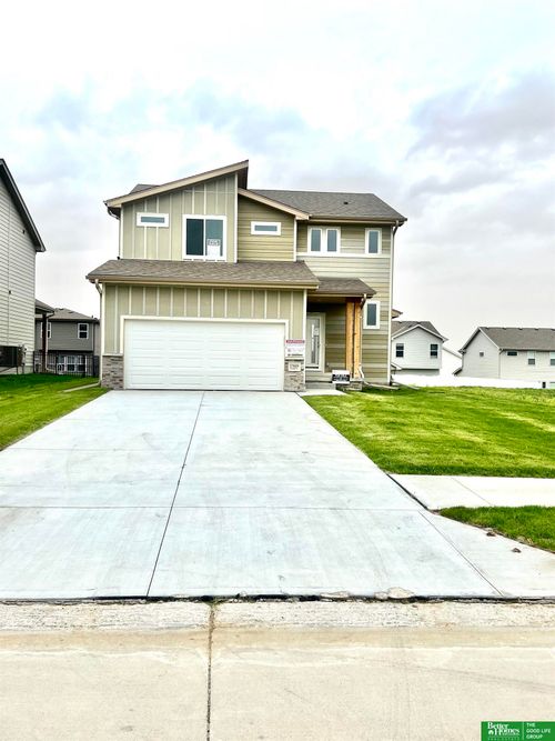 17604 Willit St, Bennington, NE, 68007 | Card Image