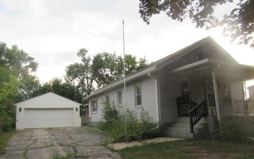 610 Barry Rd, Rockford, IL, 61109-1914 | Card Image