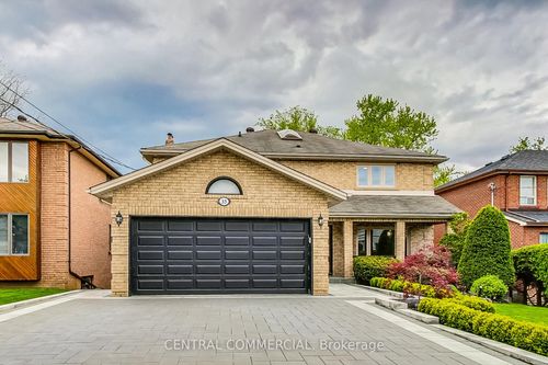35 Mackay Dr, Richmond Hill, ON, L4C6N9 | Card Image