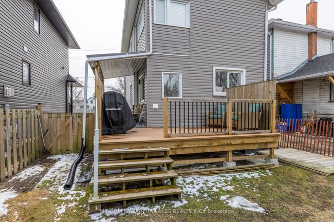 660 Romaine St, House other with 4 bedrooms, 2 bathrooms and 2 parking in Peterborough ON | Image 36