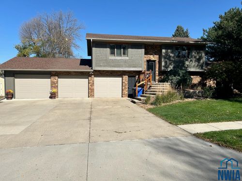1531 Oak St, Sheldon, IA, 51201-1326 | Card Image