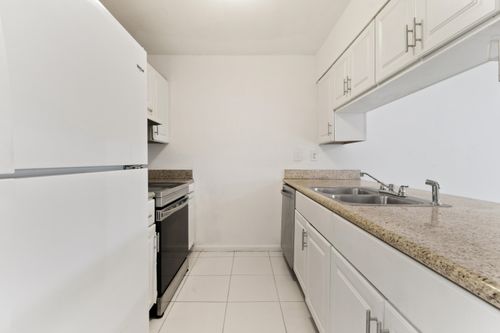 5816 S Bond Dr, West Palm Beach, FL, 33415-7026 | Card Image