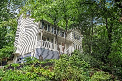 507 Spring Creek Way Ne, Marietta, GA, 30068-3072 | Card Image