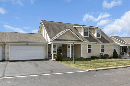 903 Cumberland Meadows Cir, Hebron, OH, 43025-7516 | Card Image