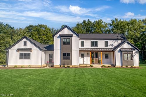 38884 Flanders Dr, Solon, OH, 44139 | Card Image