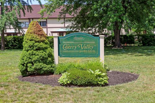 apt-b2-129 15th St, Garden City, NY, 11530-1501 | Card Image