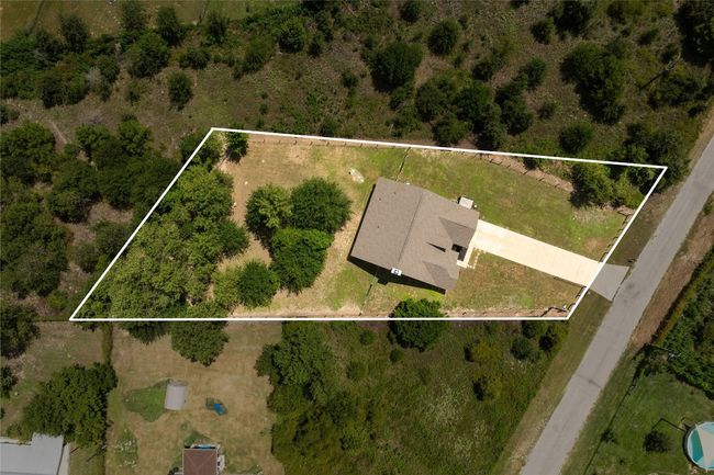 The lot size is beyond the fence. You'll have to see it to appreciate the size of the lot. | Image 33