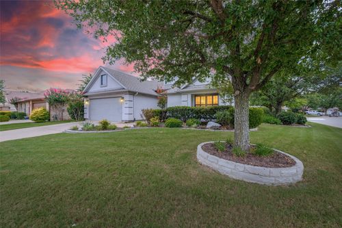 9633 Applewood Trl, Denton, TX, 76207-8626 | Card Image