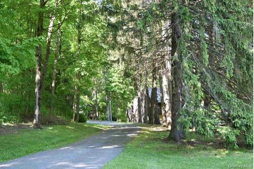 222 Hurley Rd, Salt Point, NY, 12578-3141 | Card Image