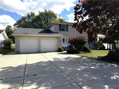117 Pinewood Dr, West Seneca, NY, 14224-4919 | Card Image