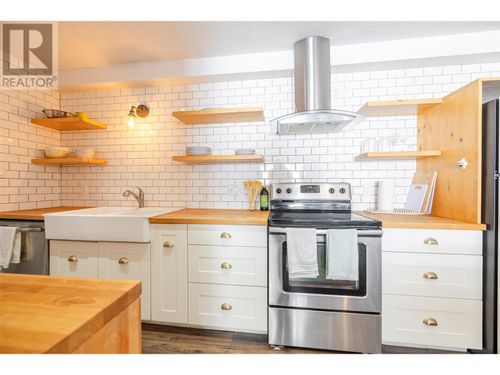103-30 Ridgemont Ave, Fernie, BC, V0B1M2 | Card Image