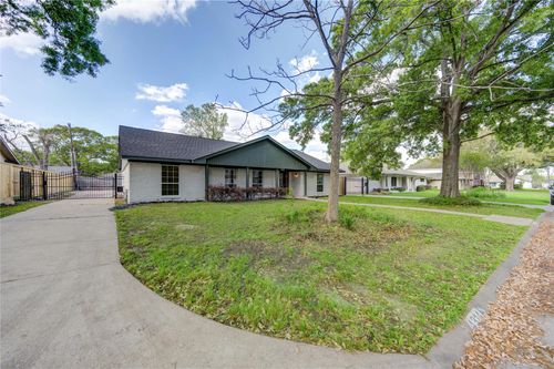 4314 Nenana Drive, Houston, TX, 77035 | Card Image