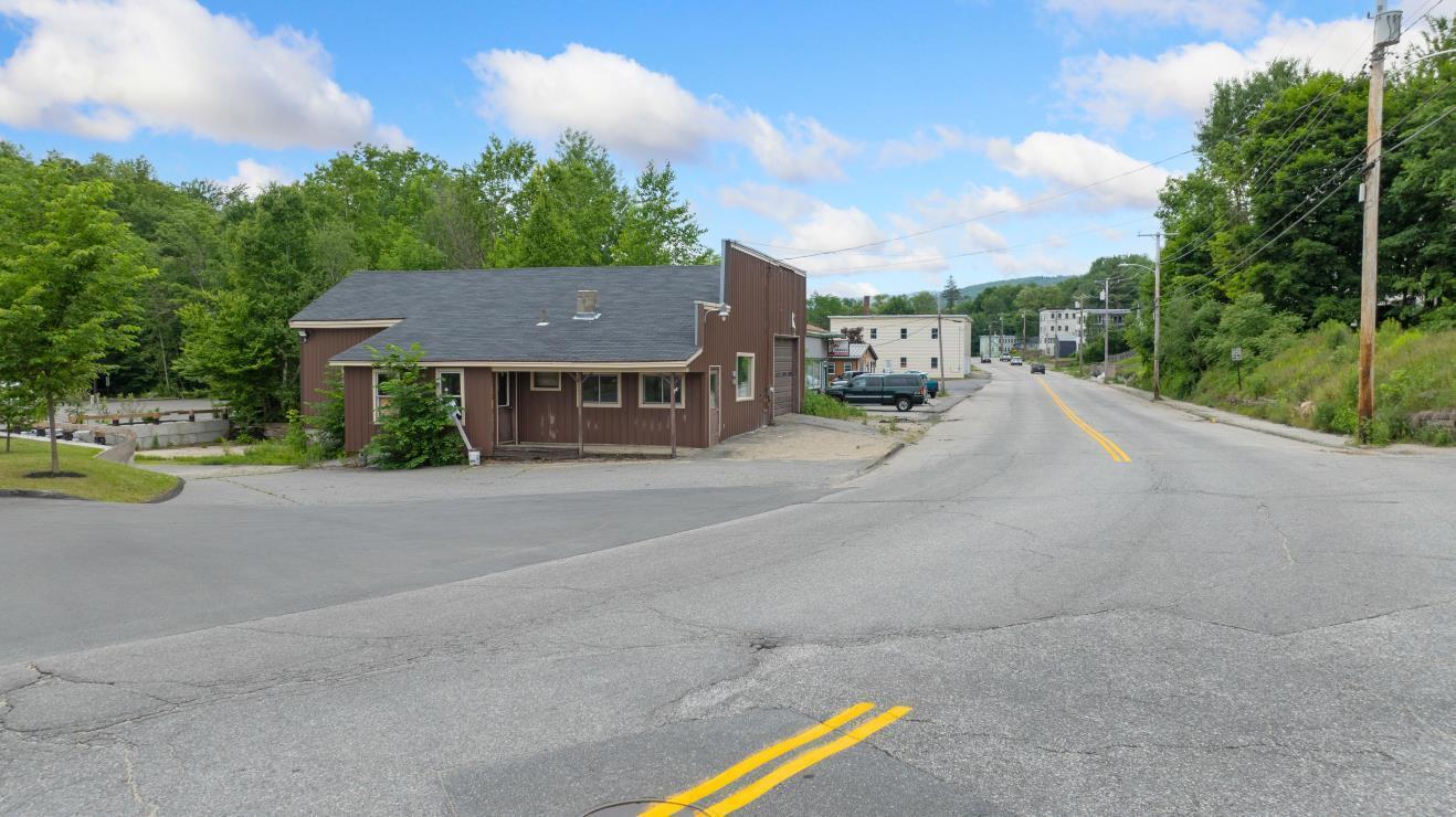 Spruce St, Rumford, ME 04276