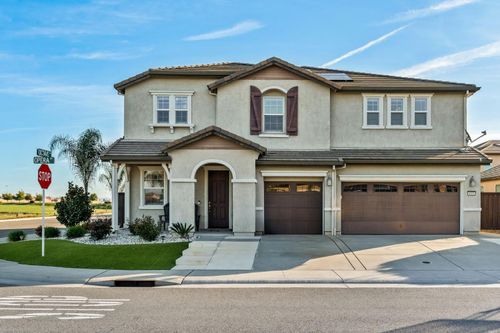 6001 Opera Way, Roseville, CA, 95747-8933 | Card Image