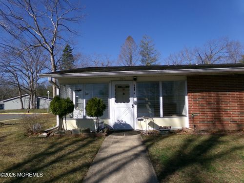 a-300A Malvern Ct, Lakewood, NJ, 08701-6584 | Card Image