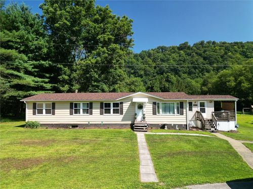 817 Railroad Ave, Avonmore, PA, 15618-9722 | Card Image