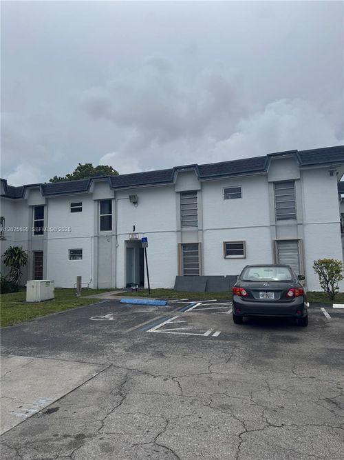 j6-7235 Sw 94th Pl, Miami, FL, 33173-3282 | Card Image