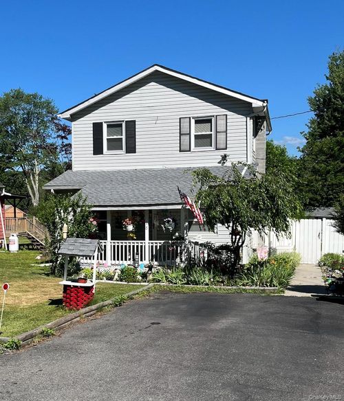18 Sunset Trl, Pine Bush, NY, 12566-7342 | Card Image