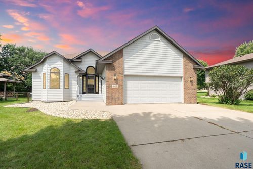 4109 S Bedford Ave, Sioux Falls, SD, 57103-7669 | Card Image