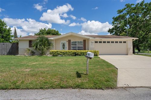 7317 Rhinebeck Dr, PORT RICHEY, FL, 34668-2555 | Card Image