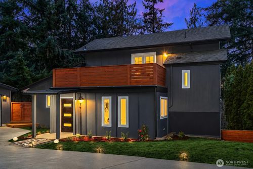 701 10th St, Mukilteo, WA, 98275-1925 | Card Image