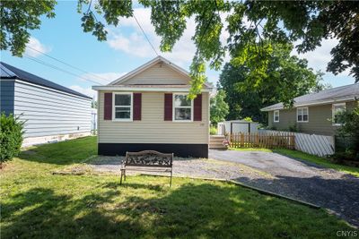 112 Ferncliff Avenue, House other with 2 bedrooms, 1 bathrooms and null parking in Salina NY | Image 2