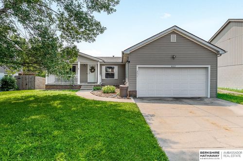8017 Bondesson St, Omaha, NE, 68122-4091 | Card Image