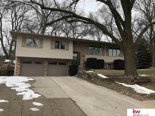212 Douglas Dr, Bellevue, NE, 68005-2455 | Card Image