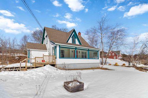 7484 Highway 3, Mahone Bay, NS, B0J2E0 | Card Image