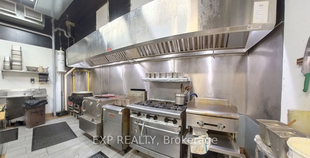 Commercial Lease in Oshawa 4