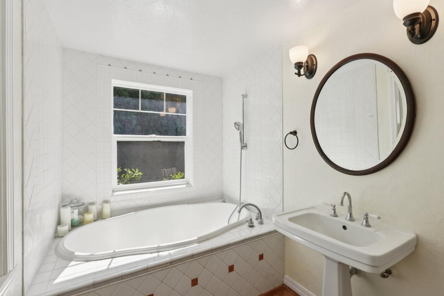 Residential in Royal Oaks 4