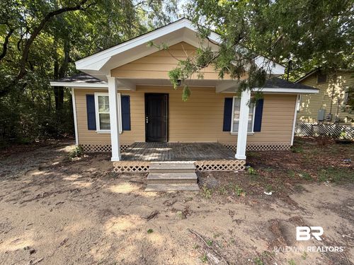 553 4th Ave, Chickasaw, AL, 36611-1659 | Card Image
