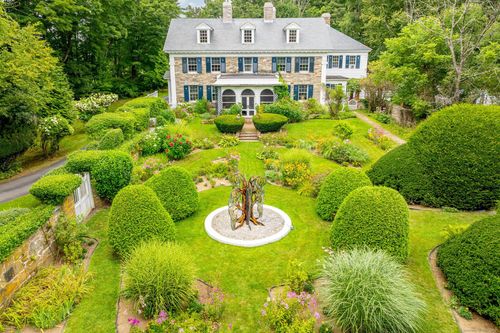 357 Wrights Crossing Rd, Pomfret Center, CT, 06259-1620 | Card Image