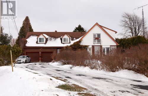 {{alt}} | Card Image