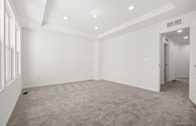 Kitchen | Image 10